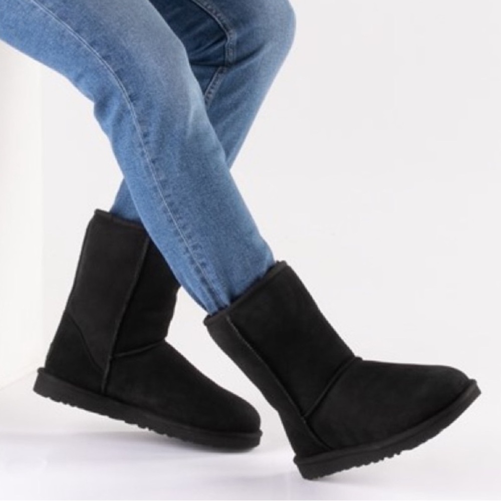 Ugg Authentic Classic Short Boot